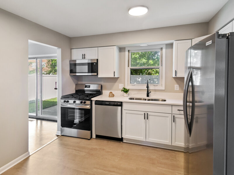 1340 Prince Drive South Holland IL 60473