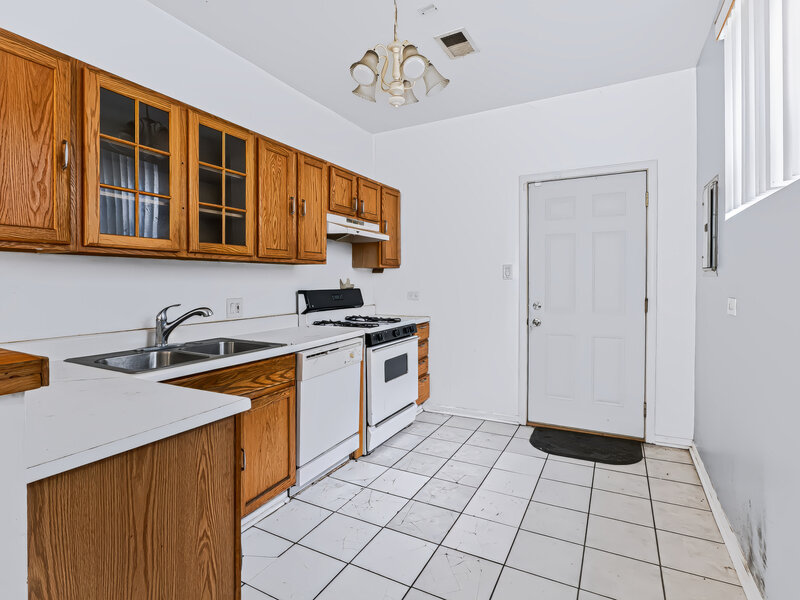 1942 E 72nd Place Chicago IL 60649