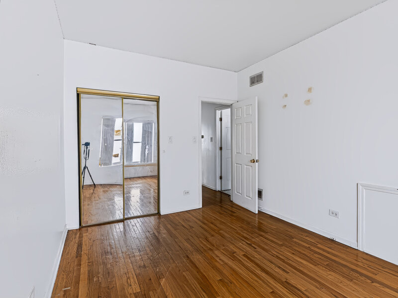 1942 E 72nd Place Chicago IL 60649