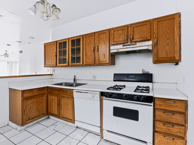 1942 E 72nd Place Chicago IL 60649