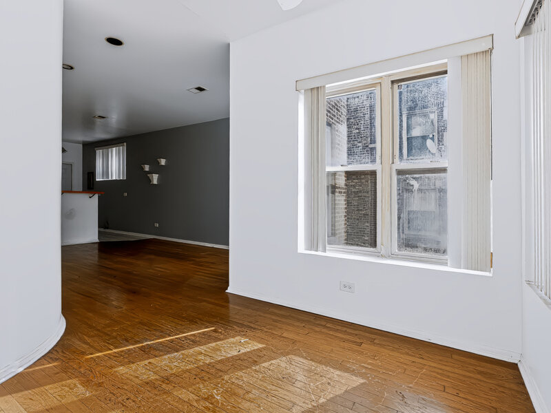 1942 E 72nd Place Chicago IL 60649