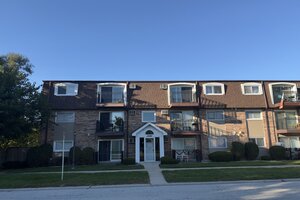 Photo of 6440 Pamela Lane Chicago Ridge IL 60415 Unit 9