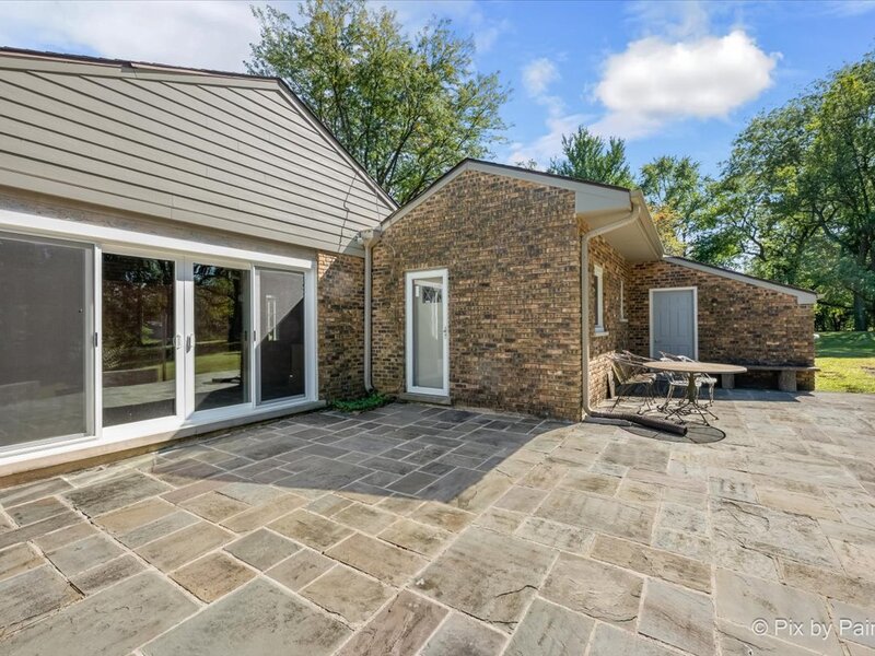 31 Penny Road Barrington Hills IL 60010