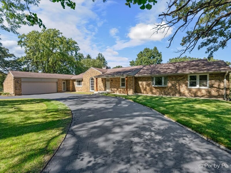 31 Penny Road Barrington Hills IL 60010