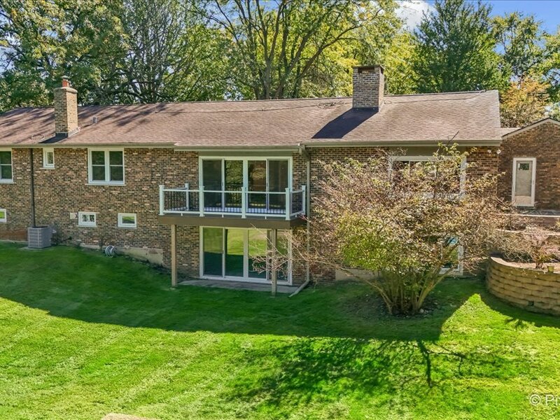 31 Penny Road Barrington Hills IL 60010