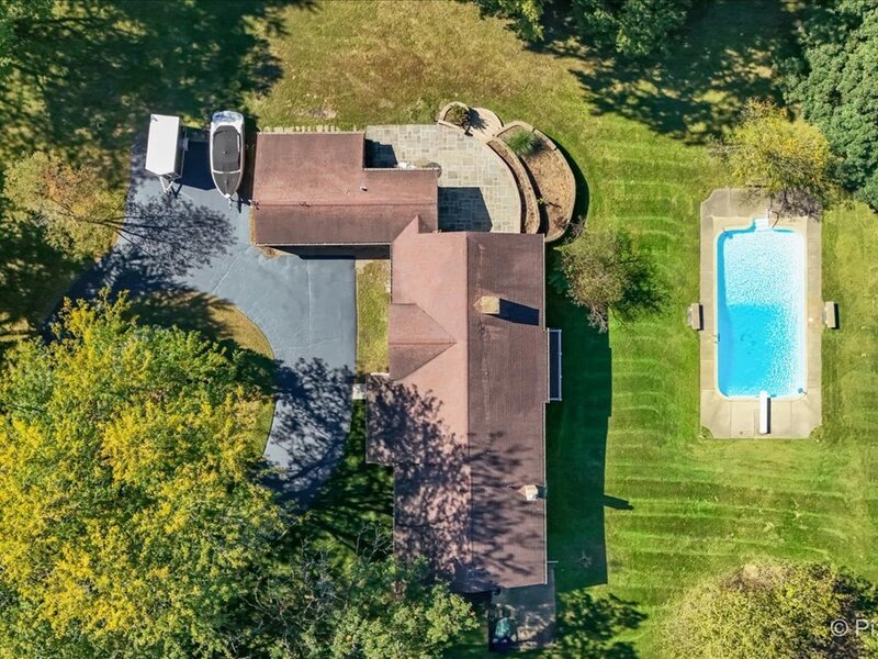31 Penny Road Barrington Hills IL 60010