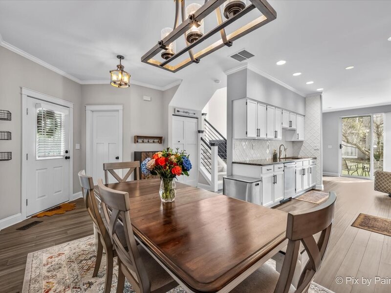 1423 Walnut Hill Avenue St. Charles IL 60174