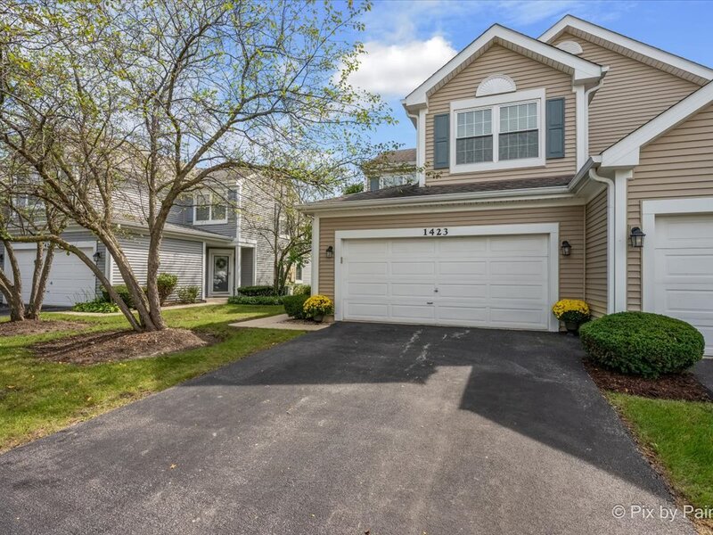 1423 Walnut Hill Avenue St. Charles IL 60174