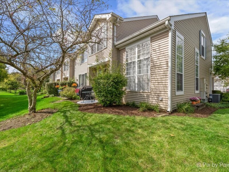 1423 Walnut Hill Avenue St. Charles IL 60174