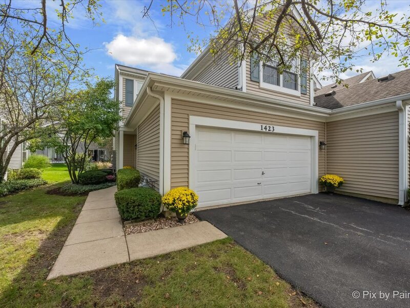 1423 Walnut Hill Avenue St. Charles IL 60174