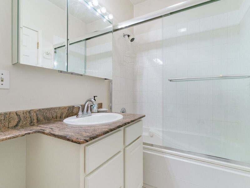 4710 S Ellis Avenue Chicago IL 60615
