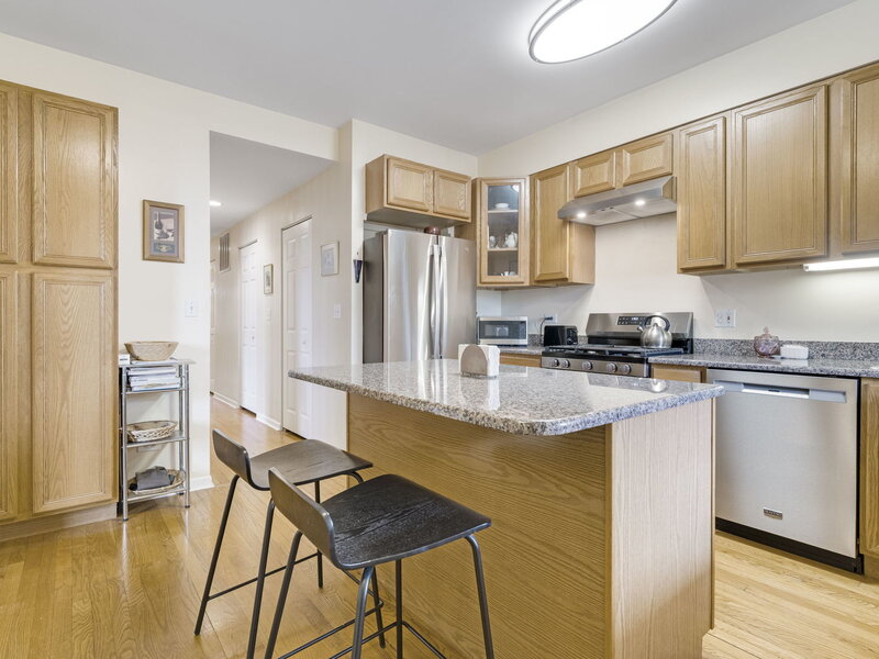 4710 S Ellis Avenue Chicago IL 60615