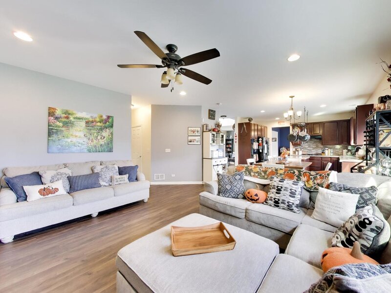 242 Bedford Lane Volo IL 60073