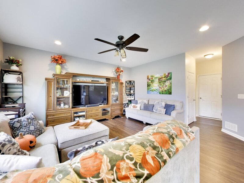 242 Bedford Lane Volo IL 60073