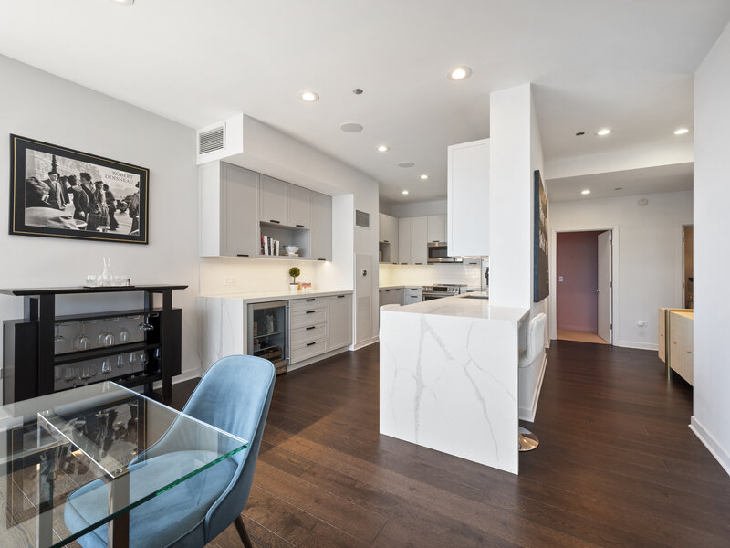 737 W Washington Boulevard Chicago IL 60661