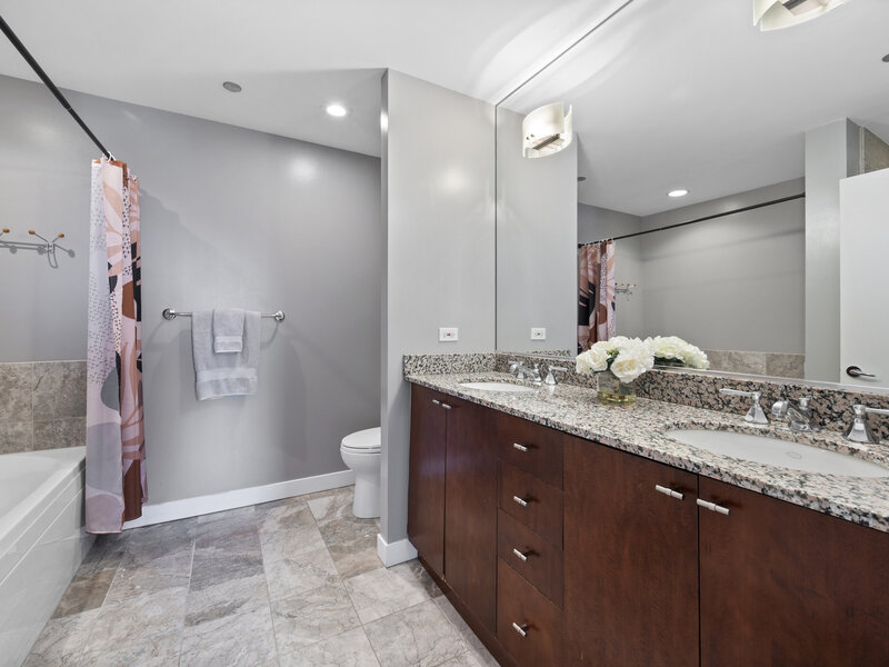 737 W Washington Boulevard Chicago IL 60661