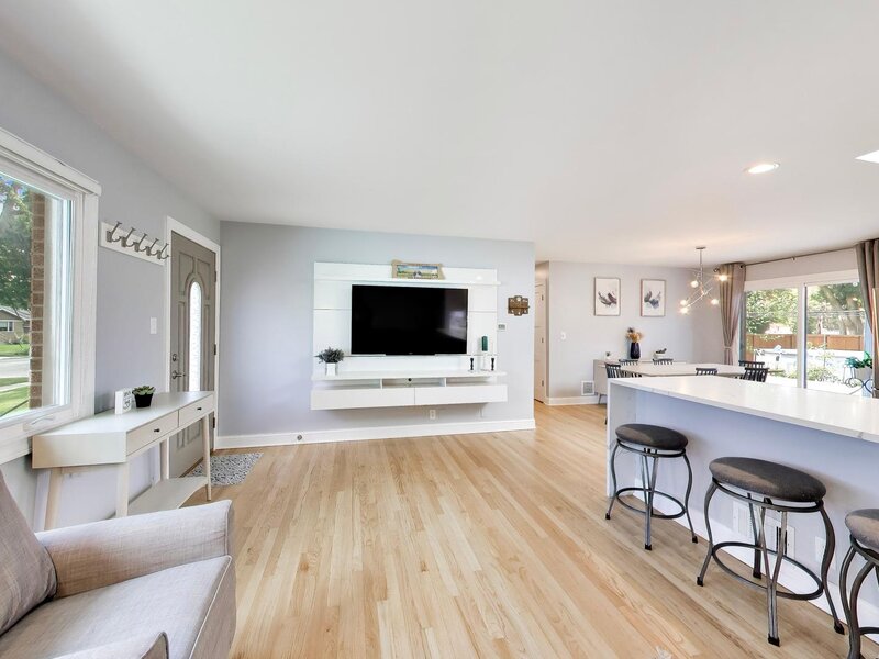 16 Audrey Lane Mount Prospect IL 60056