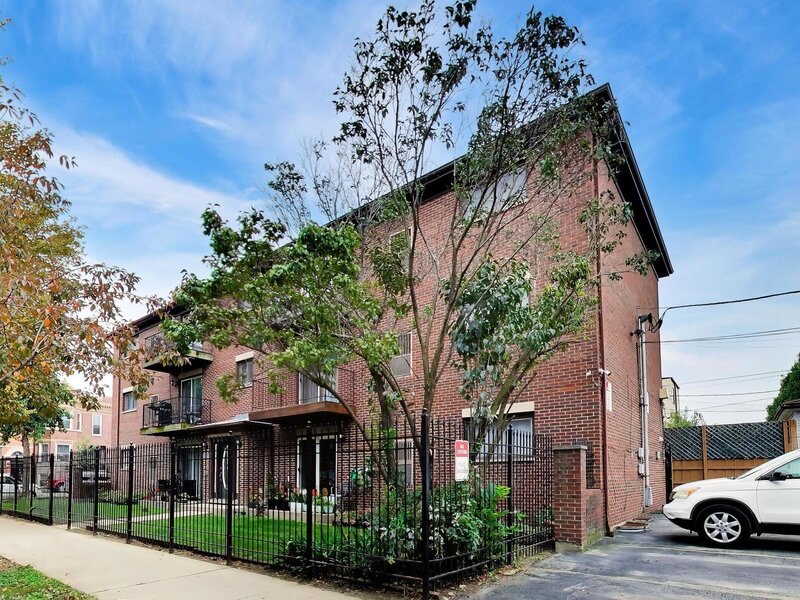 2600 W Walton Street Chicago IL 60622