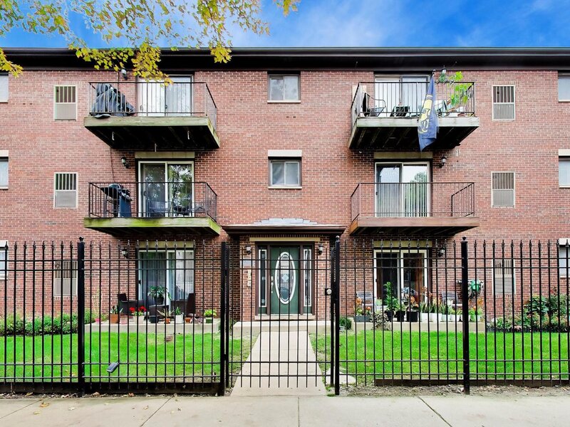 2600 W Walton Street Chicago IL 60622