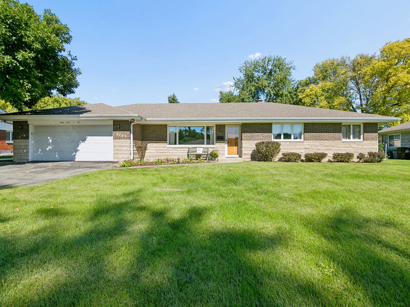 2705 Calmer Drive Joliet IL 60433