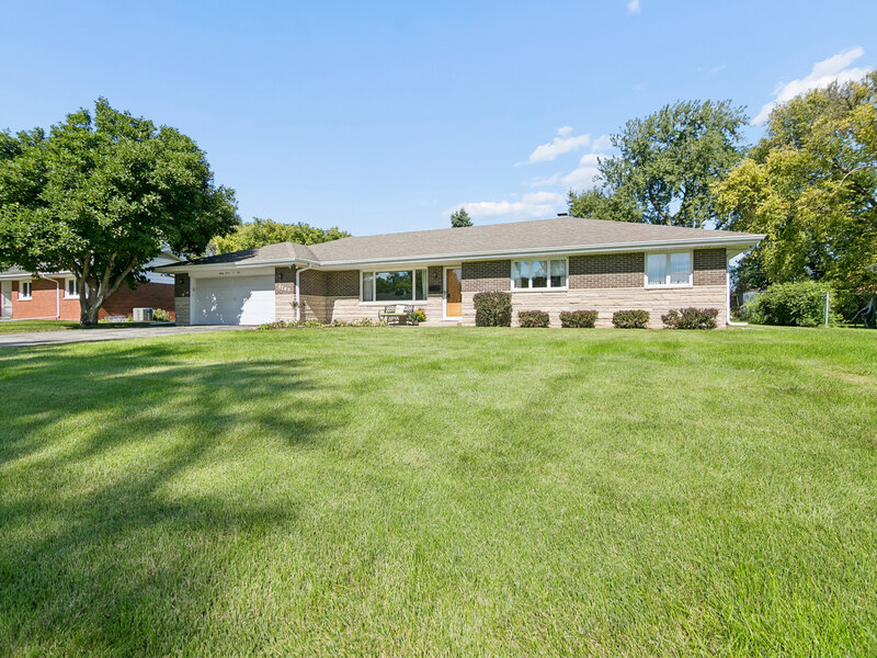 2705 Calmer Drive Joliet IL 60433