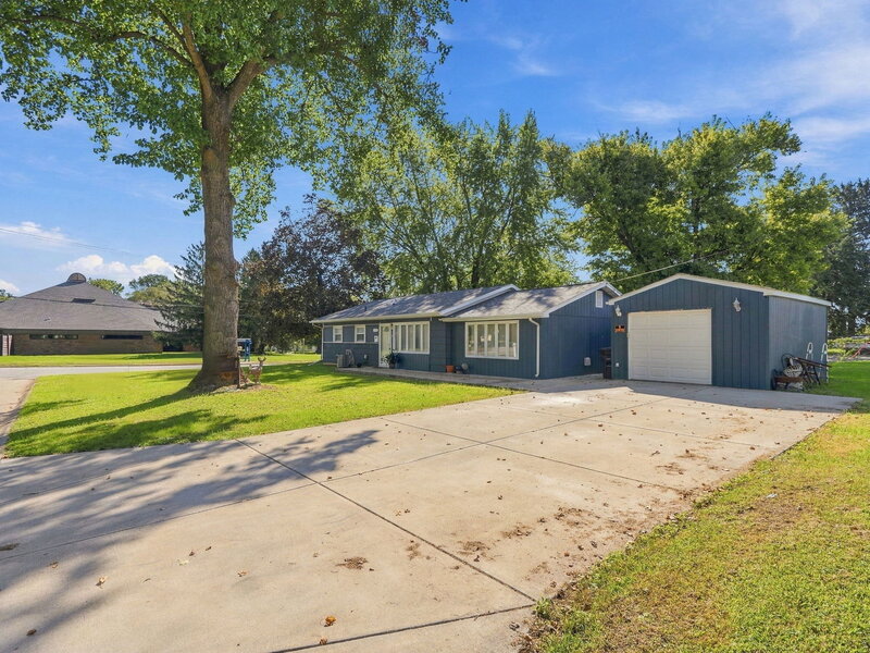 2916 28th Avenue Rock Island IL 61201