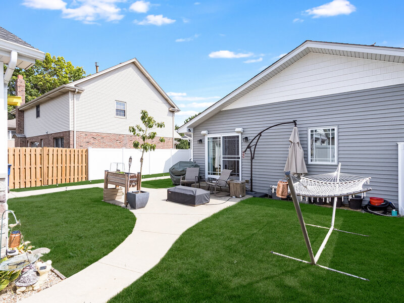 6116 W 94th Street Oak Lawn IL 60453