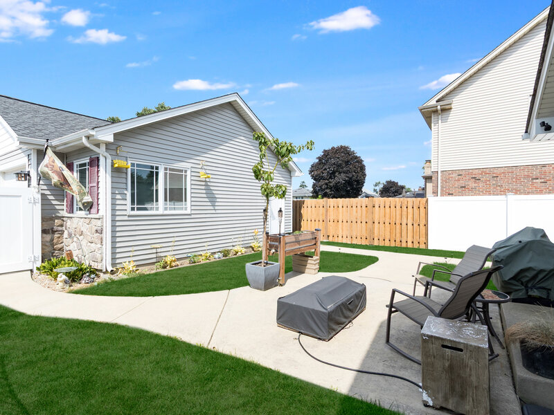6116 W 94th Street Oak Lawn IL 60453