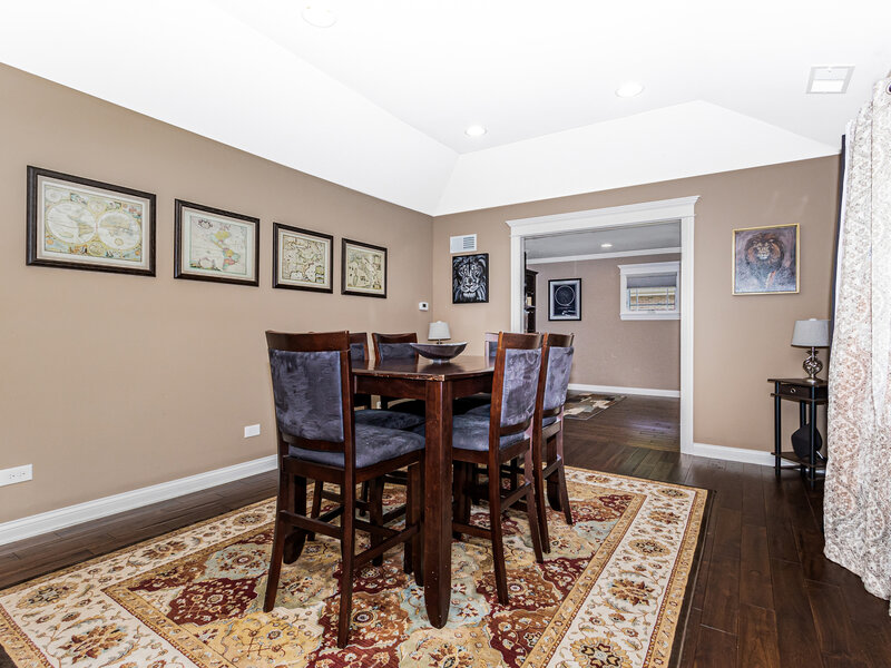 6116 W 94th Street Oak Lawn IL 60453