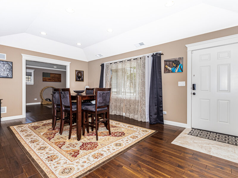 6116 W 94th Street Oak Lawn IL 60453