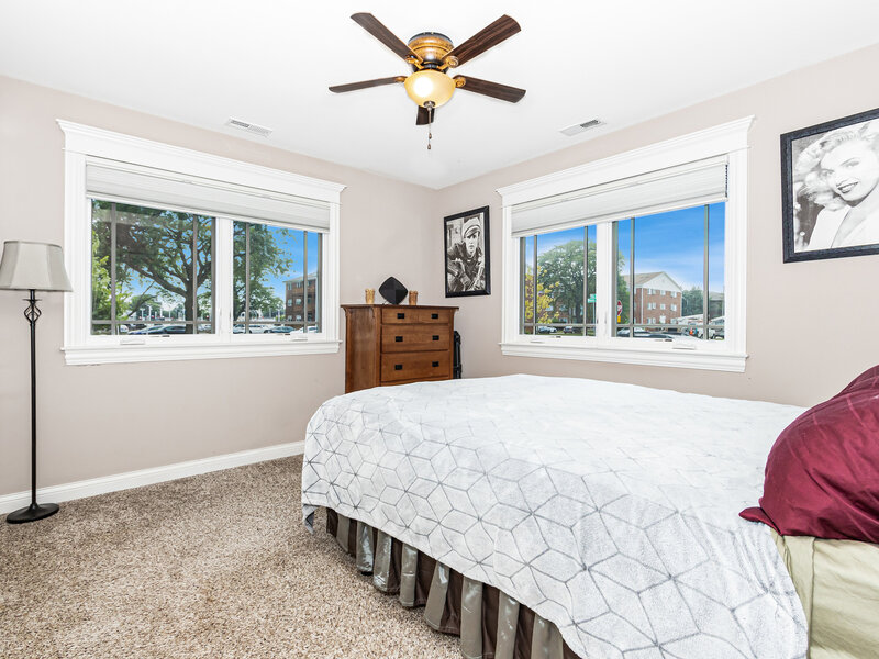 6116 W 94th Street Oak Lawn IL 60453