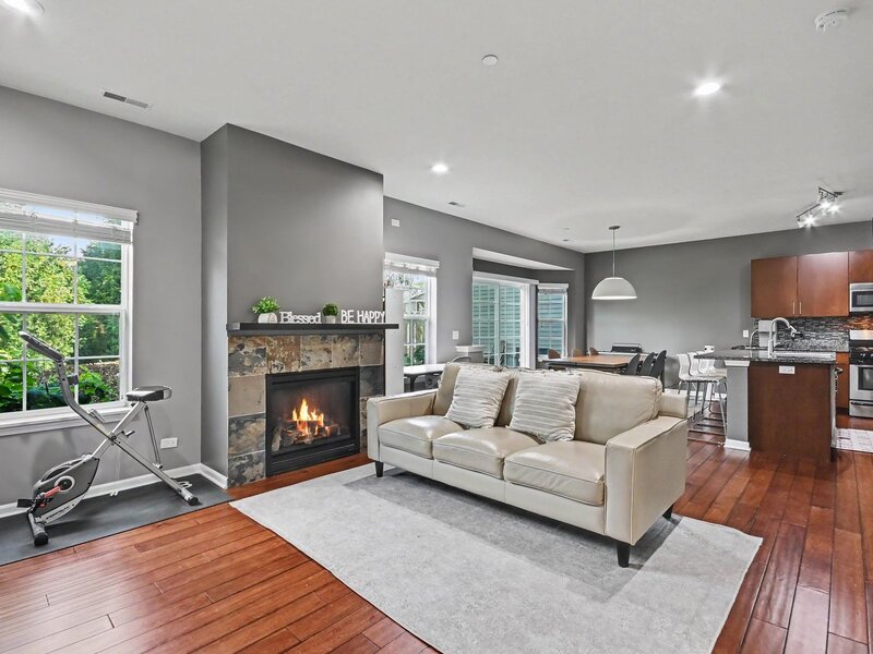 1011 Green Meadow Avenue Vernon Hills IL 60061
