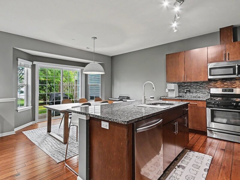 1011 Green Meadow Avenue Vernon Hills IL 60061