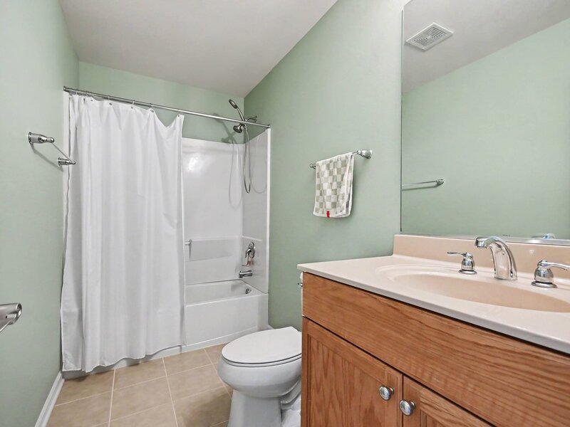 1011 Green Meadow Avenue Vernon Hills IL 60061