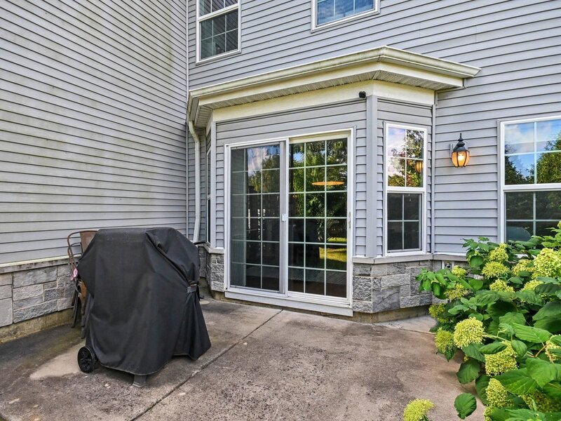 1011 Green Meadow Avenue Vernon Hills IL 60061
