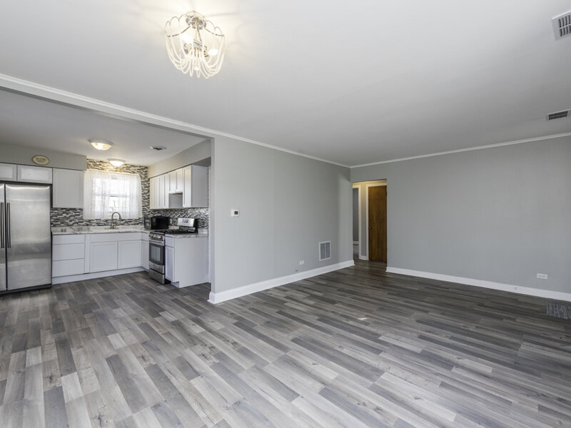 400 7th Avenue Libertyville IL 60048