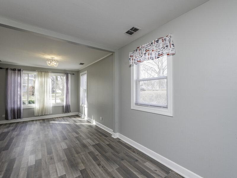 400 7th Avenue Libertyville IL 60048