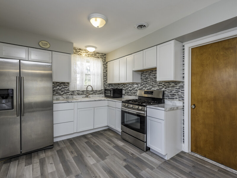 400 7th Avenue Libertyville IL 60048