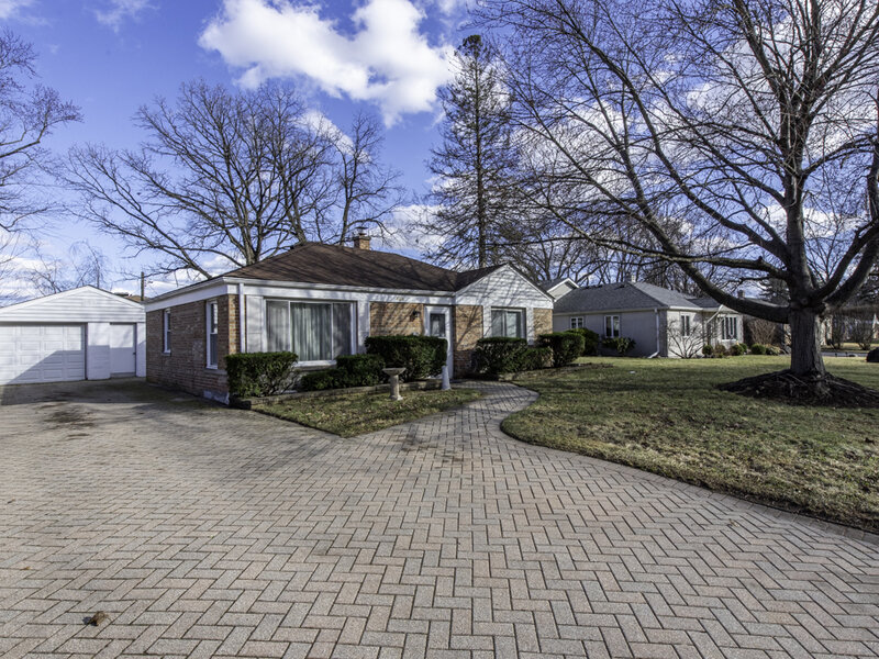 400 7th Avenue Libertyville IL 60048