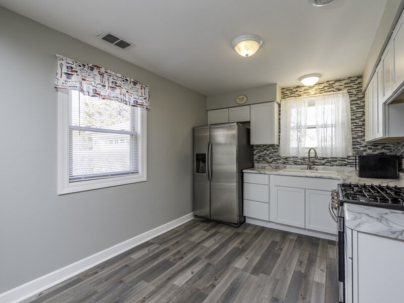 400 7th Avenue Libertyville IL 60048
