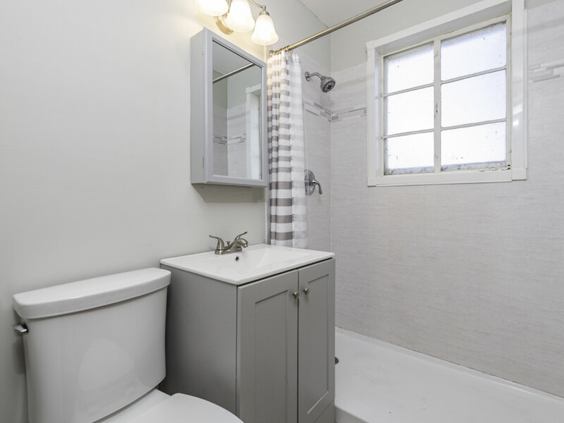400 7th Avenue Libertyville IL 60048