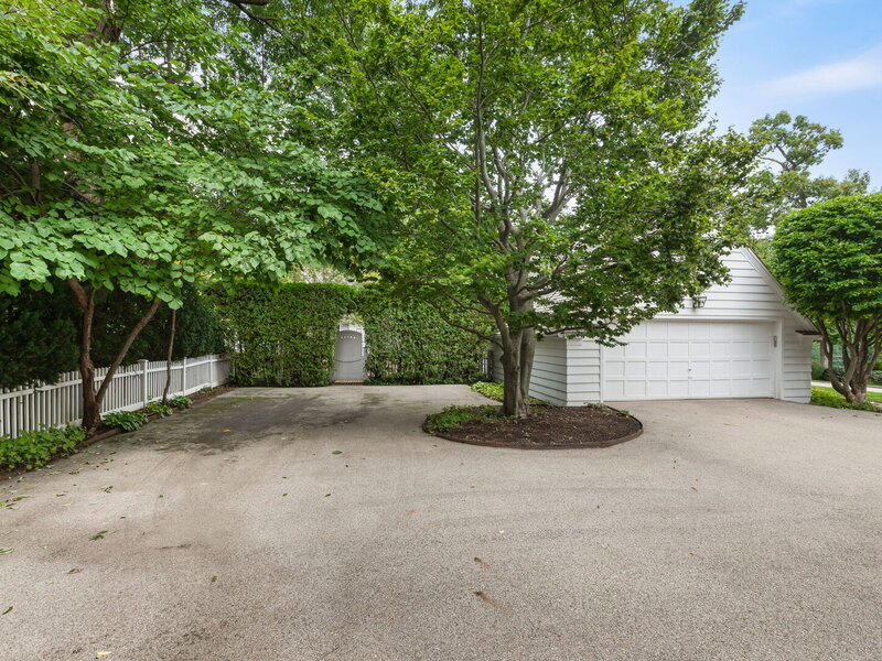 1070 Meadow Lane Lake Forest IL 60045
