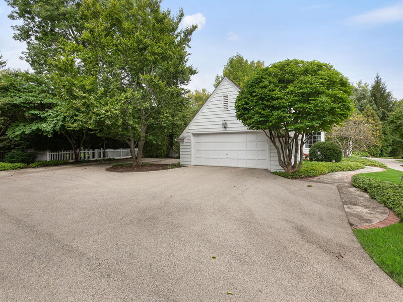 1070 Meadow Lane Lake Forest IL 60045