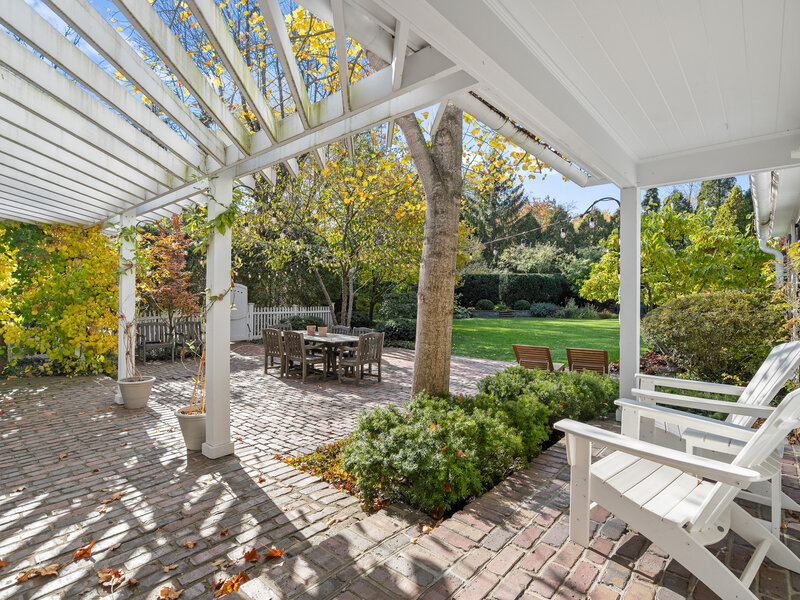 1070 Meadow Lane Lake Forest IL 60045