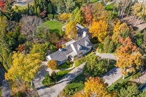 Photo of 1070 Meadow Lane Lake Forest IL 60045