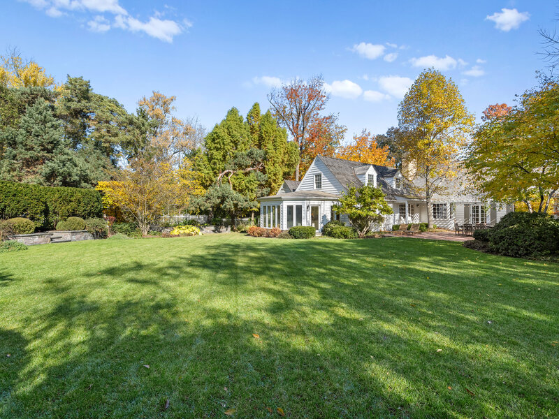 1070 Meadow Lane Lake Forest IL 60045