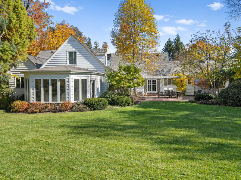 1070 Meadow Lane Lake Forest IL 60045