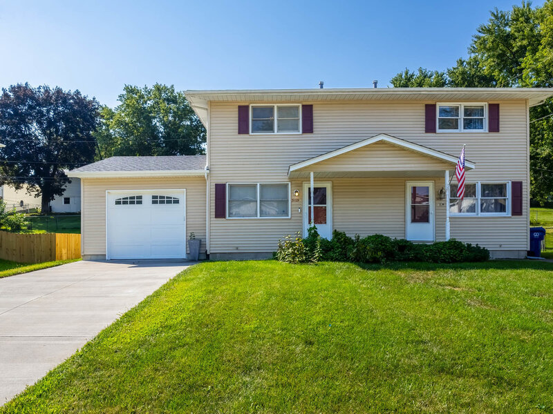 3109 Sunburst Drive Bettendorf IA 52722