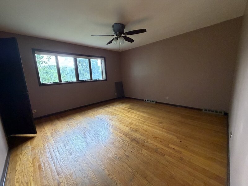 58 E 164th Street South Holland IL 60473