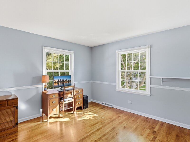 1033 N Brainard Street Naperville IL 60563